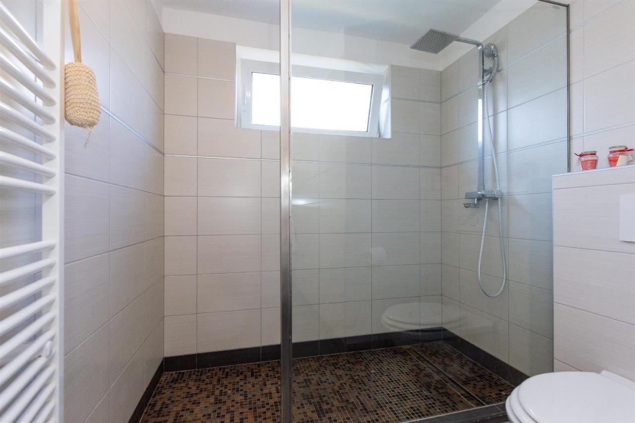 Apartment Rene Krk Town Exterior photo
